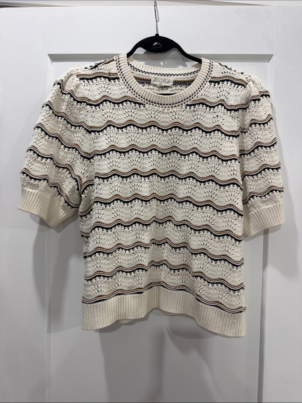 Women’s Cream Open-Knit Short Sleeve Sweater with Stripe Detail size XL